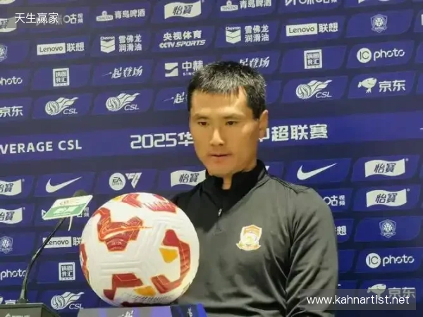 邵佳一:理解球迷恨铁不成钢的心情,这对我来说是一种动力