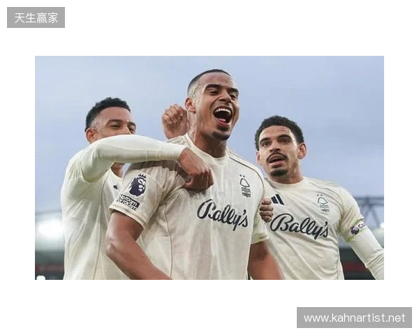 邮报：为马奎尔的离开做准备，曼联考虑引进森林后卫穆里略