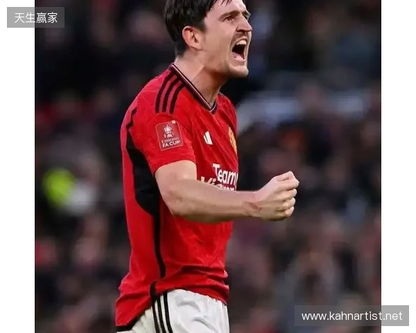 官方:马奎尔与曼联续约至2027年夏天,附带一年续约选项 官方:马奎尔与曼联续约至2027年夏天,附带一年续约选项